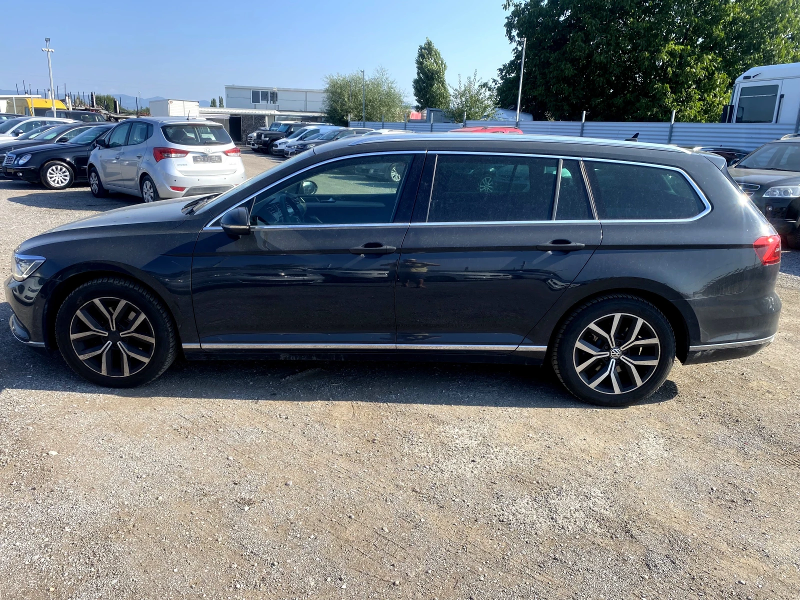 VW Passat 2.0TDI DSG Highline---Digital---, снимка 3 - Автомобили и джипове - 55610571