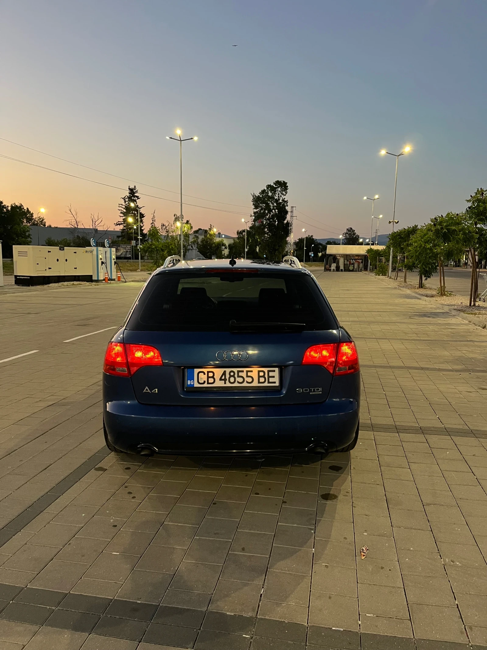 Audi A4, снимка 7 - Автомобили и джипове - 55649282