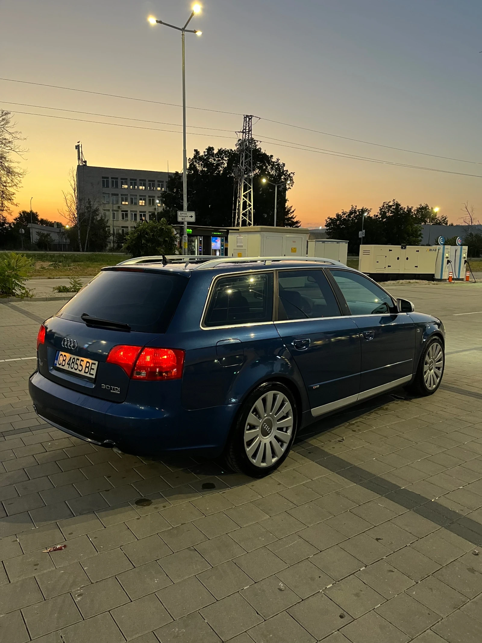 Audi A4, снимка 5 - Автомобили и джипове - 55649282
