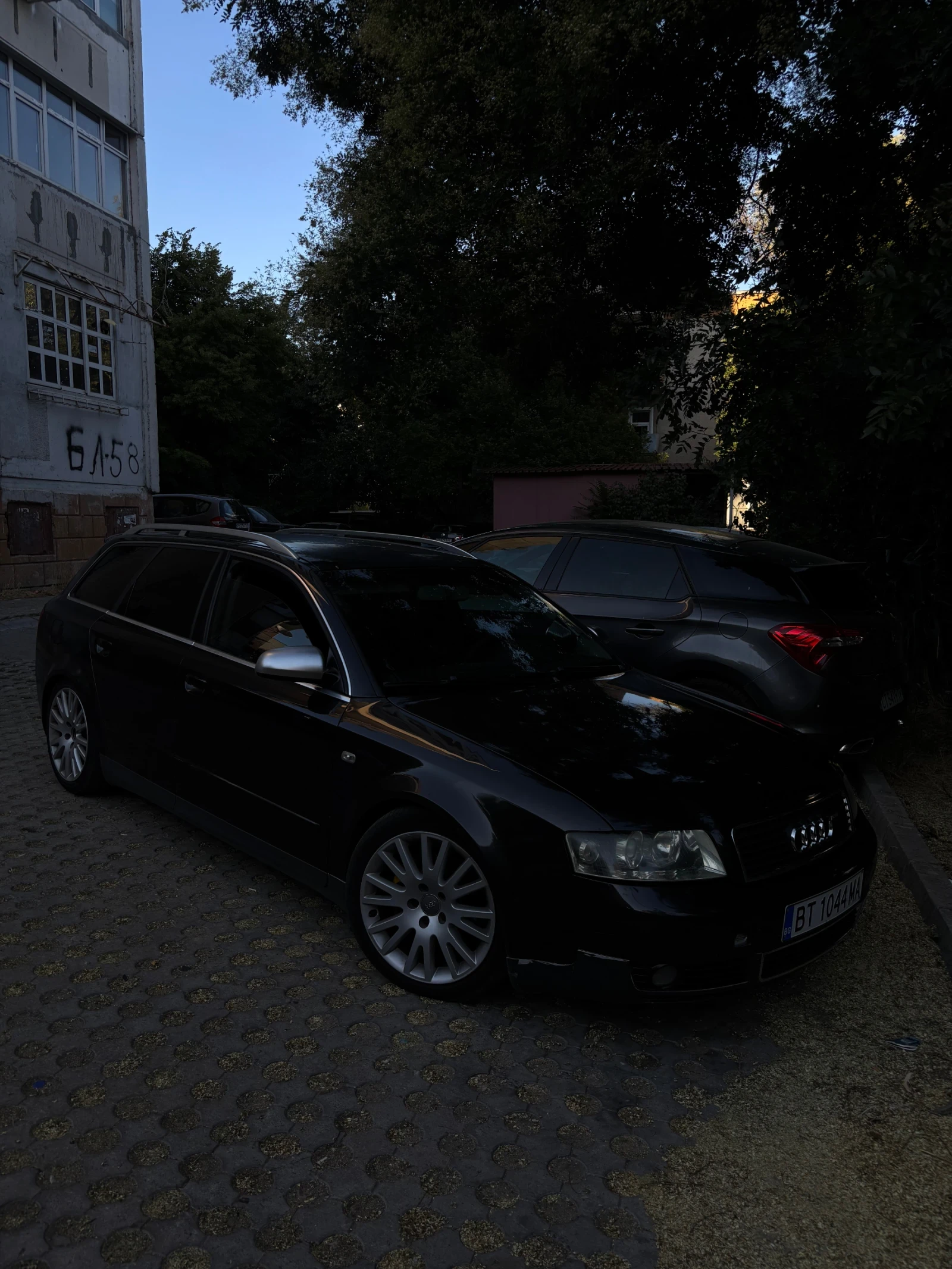 Audi A4, снимка 8 - Автомобили и джипове - 55853645