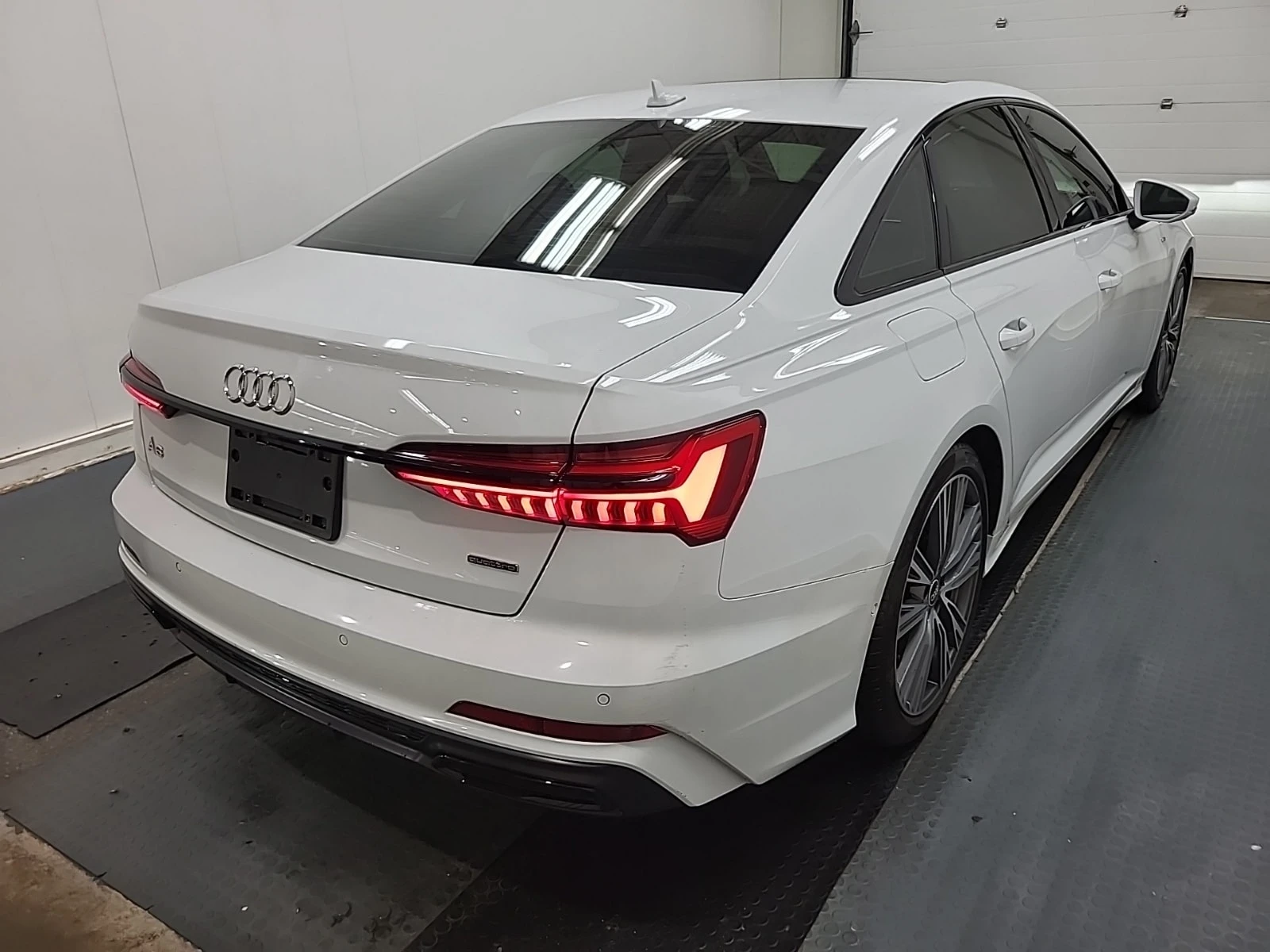 Audi A6 TECHNIK / MATRIX / DISTRONIC / 360 , снимка 3 - Автомобили и джипове - 55939864