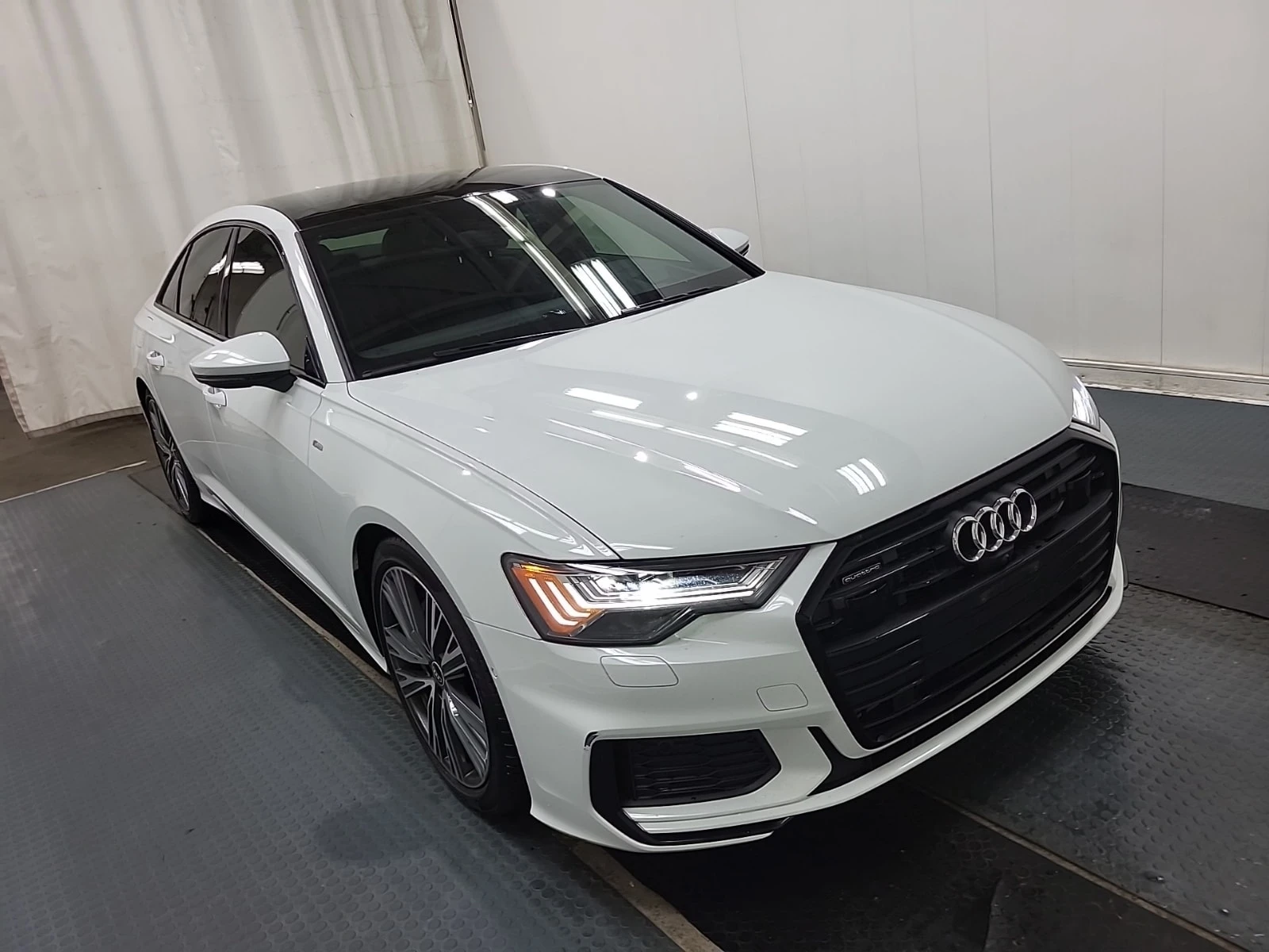 Audi A6 TECHNIK / MATRIX / DISTRONIC / 360 , снимка 2 - Автомобили и джипове - 55939864