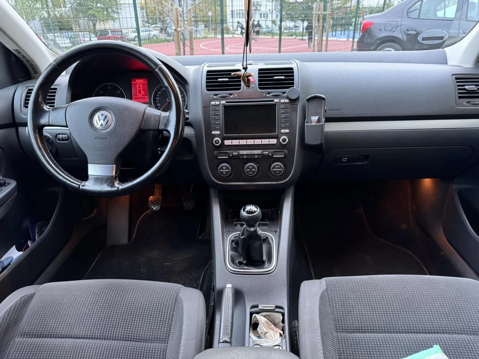 VW Golf, снимка 5 - Автомобили и джипове - 55963262