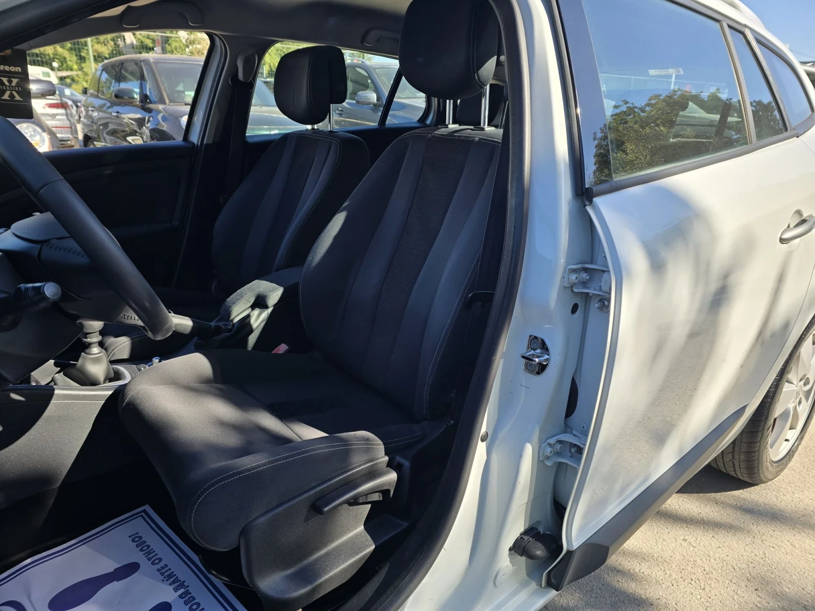 Renault Megane 1.5dci 110к.с 6 скорости , снимка 9 - Автомобили и джипове - 56115359