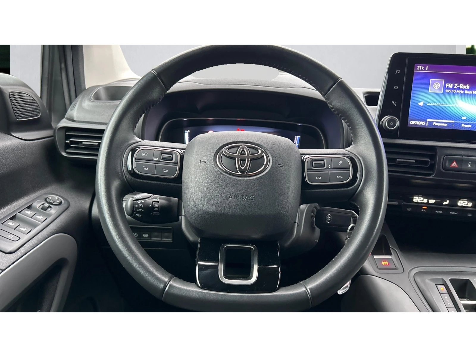 Toyota Proace City Verso Месечна вноска от 580  , снимка 13 - Автомобили и джипове - 56255751