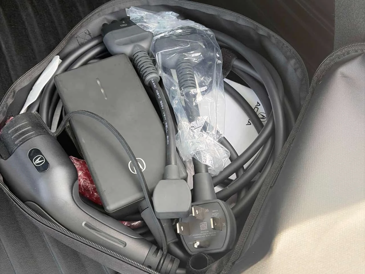 Acura ZDX Type S  CARFAX | Mobile.bg � ����������� 12