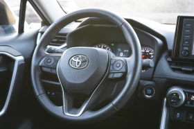 Toyota Rav4 2.5* XLE* 4x4* CAM* KEYLESS* NAVI* DISTR* CARPLAY*, снимка 9