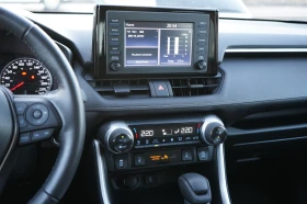 Toyota Rav4 2.5* XLE* 4x4* CAM* KEYLESS* NAVI* DISTR* CARPLAY*, снимка 12