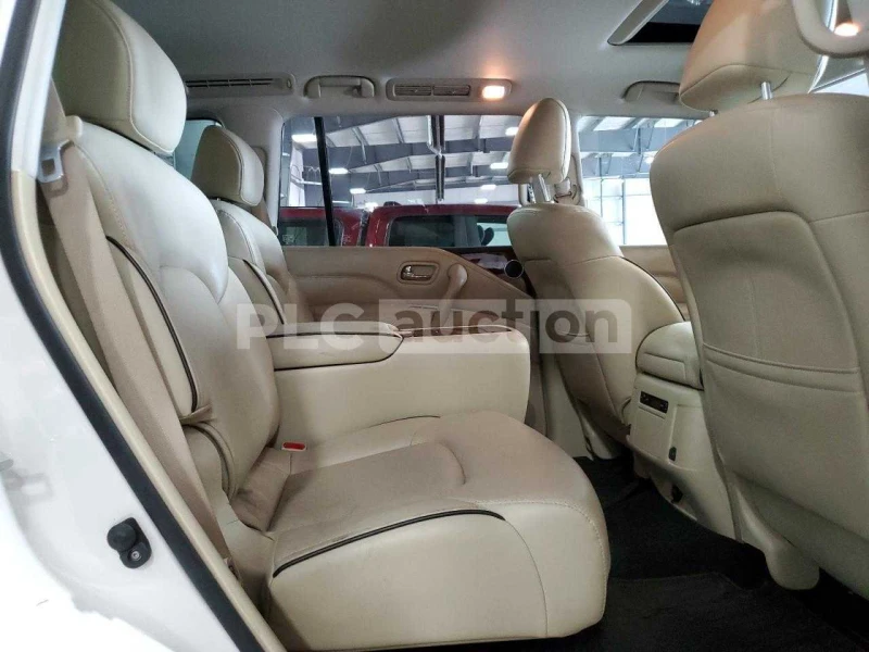 Infiniti QX80, снимка 6 - Автомобили и джипове - 47410676