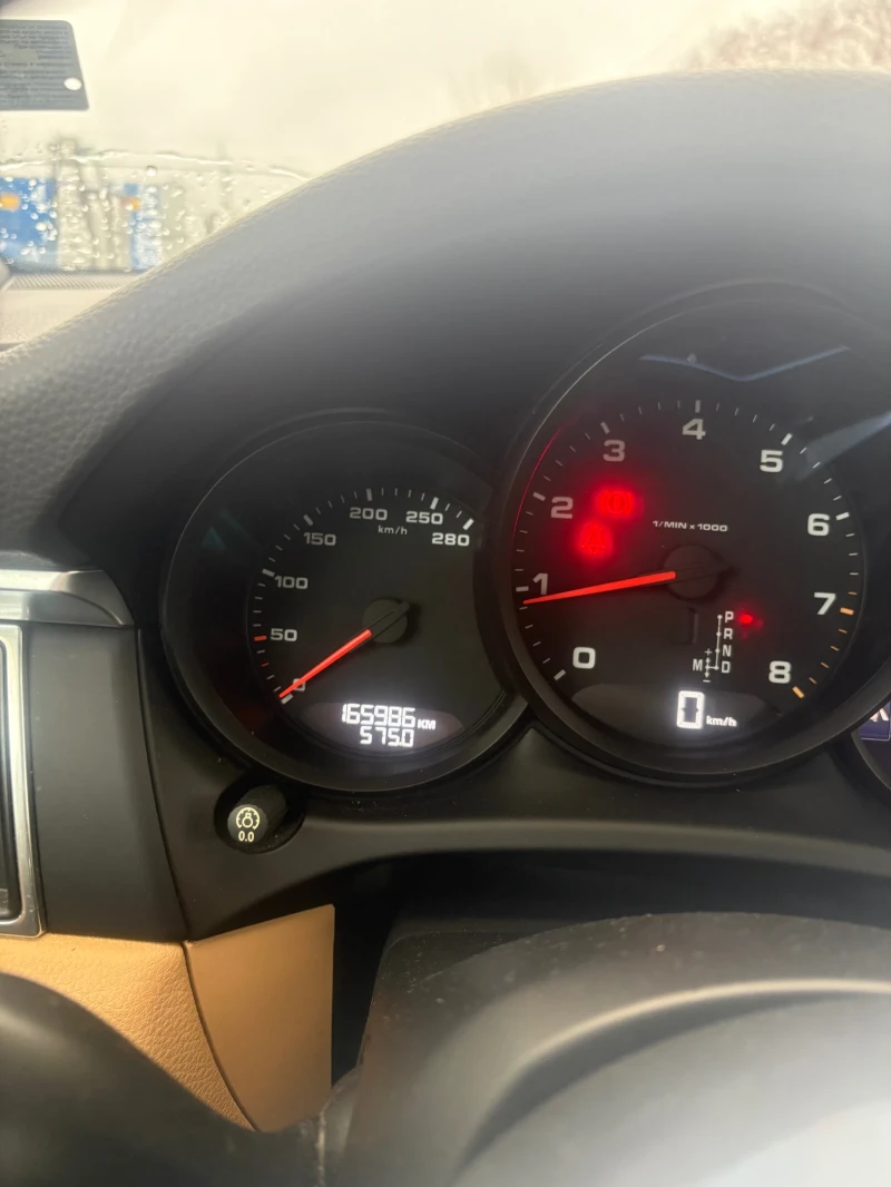 Porsche Macan 2.0, снимка 11 - Автомобили и джипове - 52670207