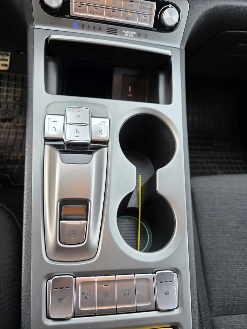 Hyundai Kona HYUNDAI KONA 39.2 kWh 136 к. с. Comfort, снимка 10 - Автомобили и джипове - 52845033