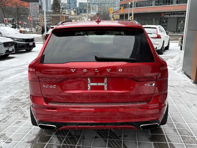 Volvo XC60 * R Design * CARFAX * БЕЗ ПЪРВОНАЧАЛНА ВНОСКА, снимка 4 - Автомобили и джипове - 52959176
