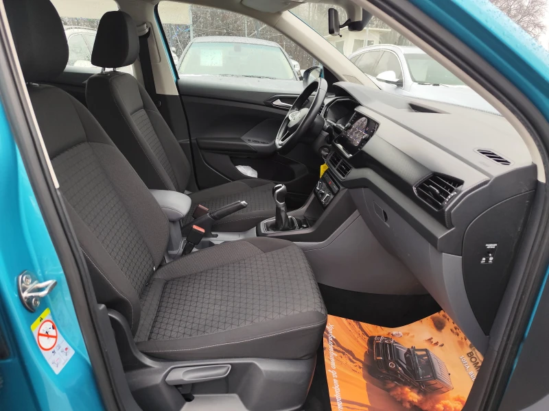 VW T-Cross 1.6TDi* LED* EURO6D* APP* , снимка 11 - Автомобили и джипове - 53052858
