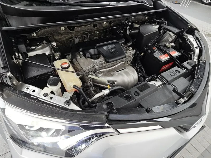 Toyota Rav4 2.5 2Wd, снимка 6 - Автомобили и джипове - 55611069