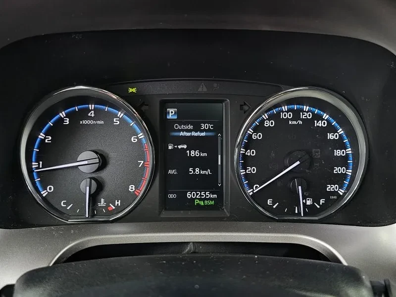 Toyota Rav4 2.5 2Wd, снимка 8 - Автомобили и джипове - 55611069
