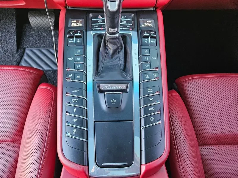 Porsche Macan 3.6 TURBO 95B, снимка 9 - Автомобили и джипове - 55740525