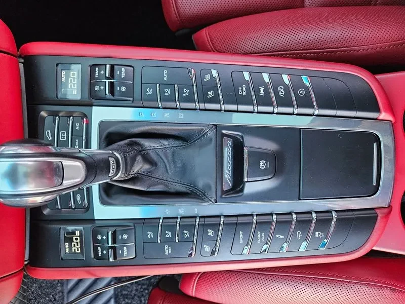 Porsche Macan 3.6 TURBO 95B, снимка 8 - Автомобили и джипове - 55740525