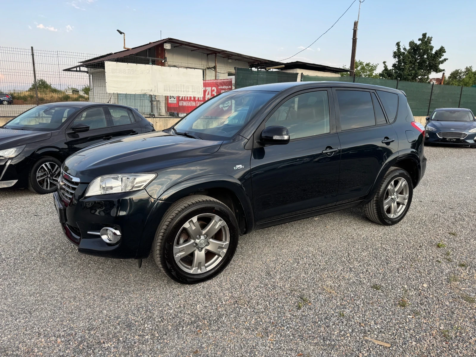 Toyota Rav4 2.2D CROSSOVER AUTOMATIC  - изображение 2