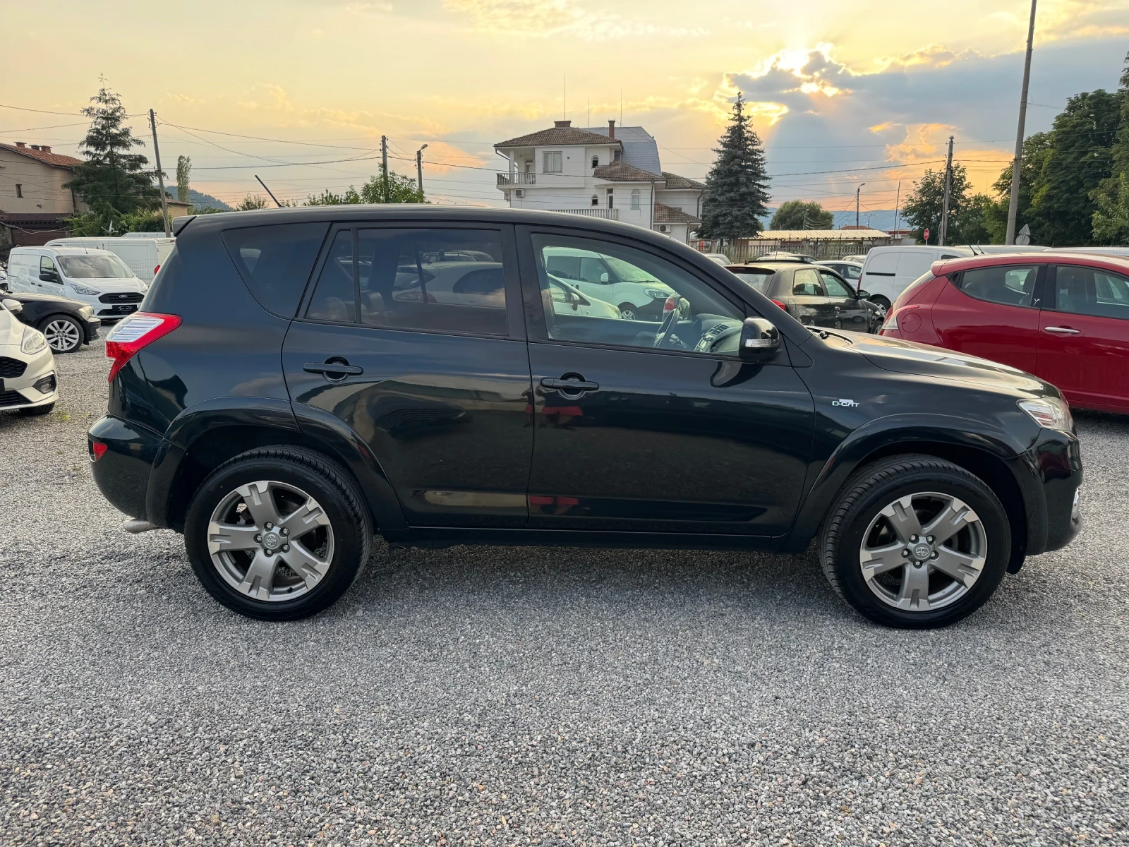Toyota Rav4 2.2D CROSSOVER AUTOMATIC  - изображение 8