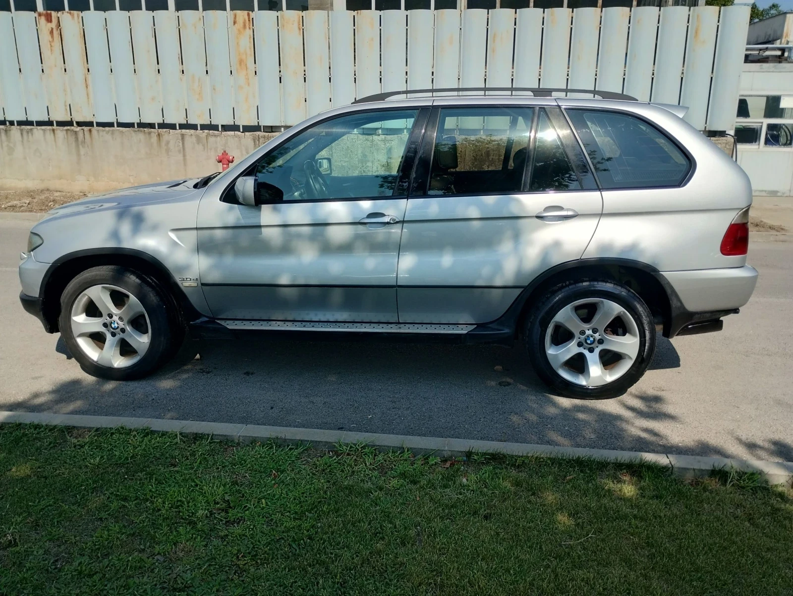BMW X5 3.0 - изображение 7