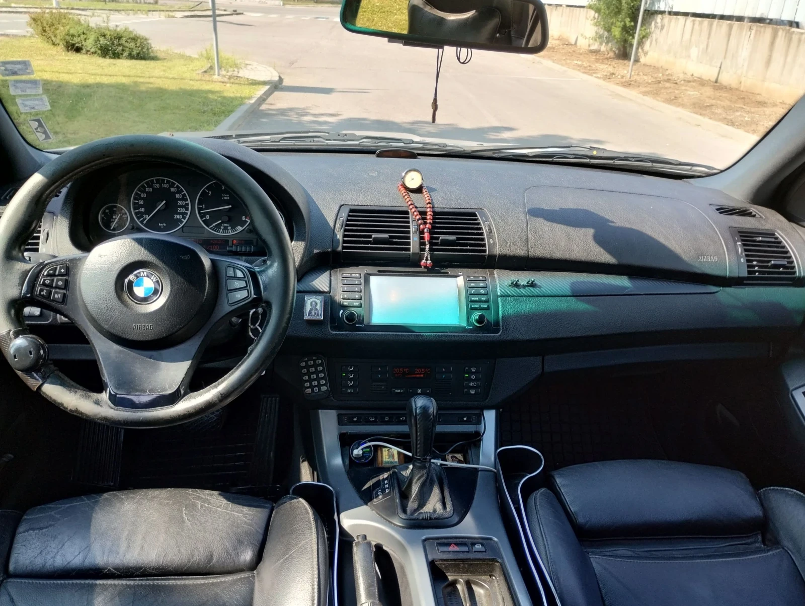 BMW X5 3.0 - изображение 10