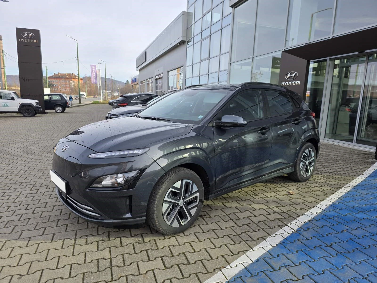 Hyundai Kona HYUNDAI KONA 39.2 kWh 136 к. с. Comfort - изображение 2