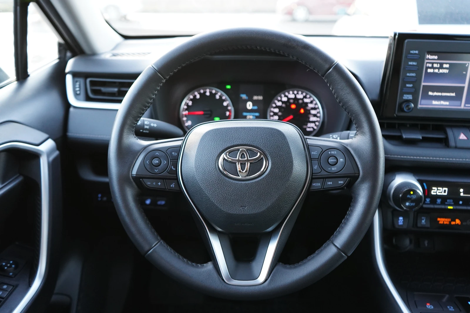 Toyota Rav4 2.5* XLE* 4x4* CAM* KEYLESS* NAVI* DISTR* CARPLAY* - изображение 10