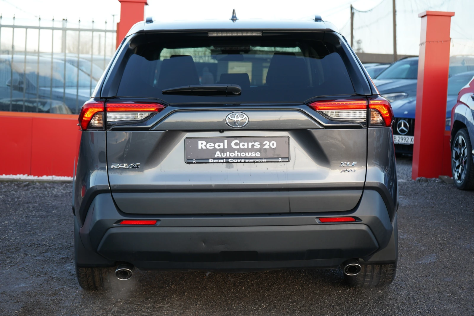 Toyota Rav4 2.5* XLE* 4x4* CAM* KEYLESS* NAVI* DISTR* CARPLAY* - изображение 5