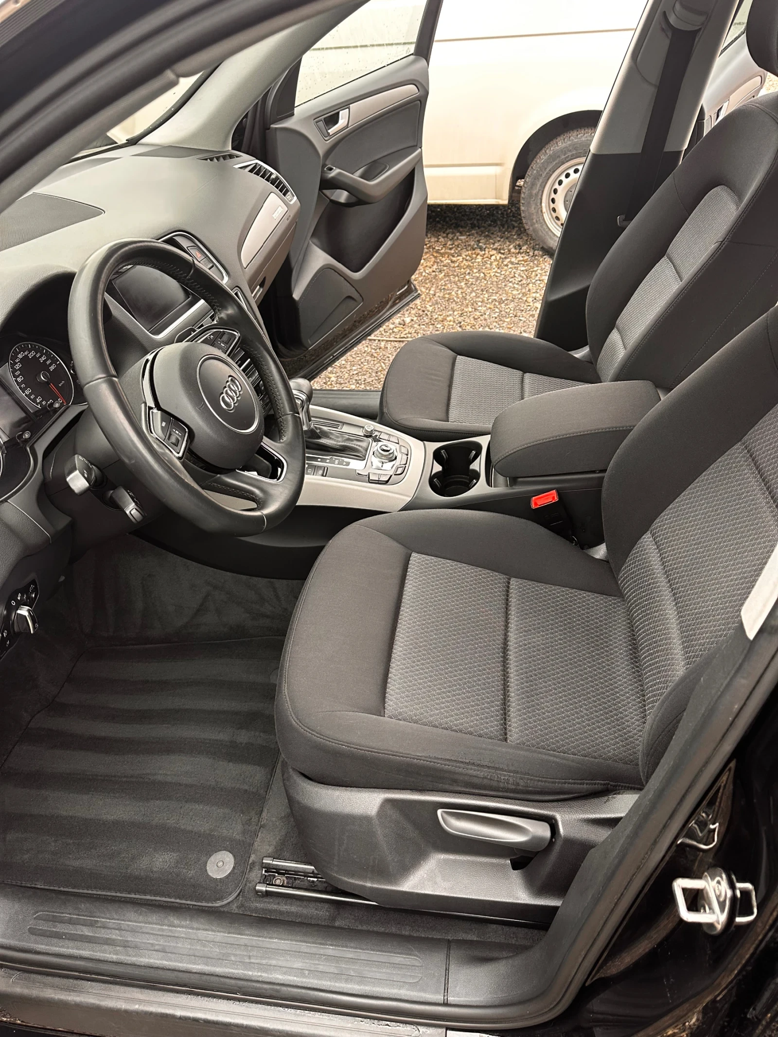 Audi Q5 2.0TDI 190ks - изображение 10