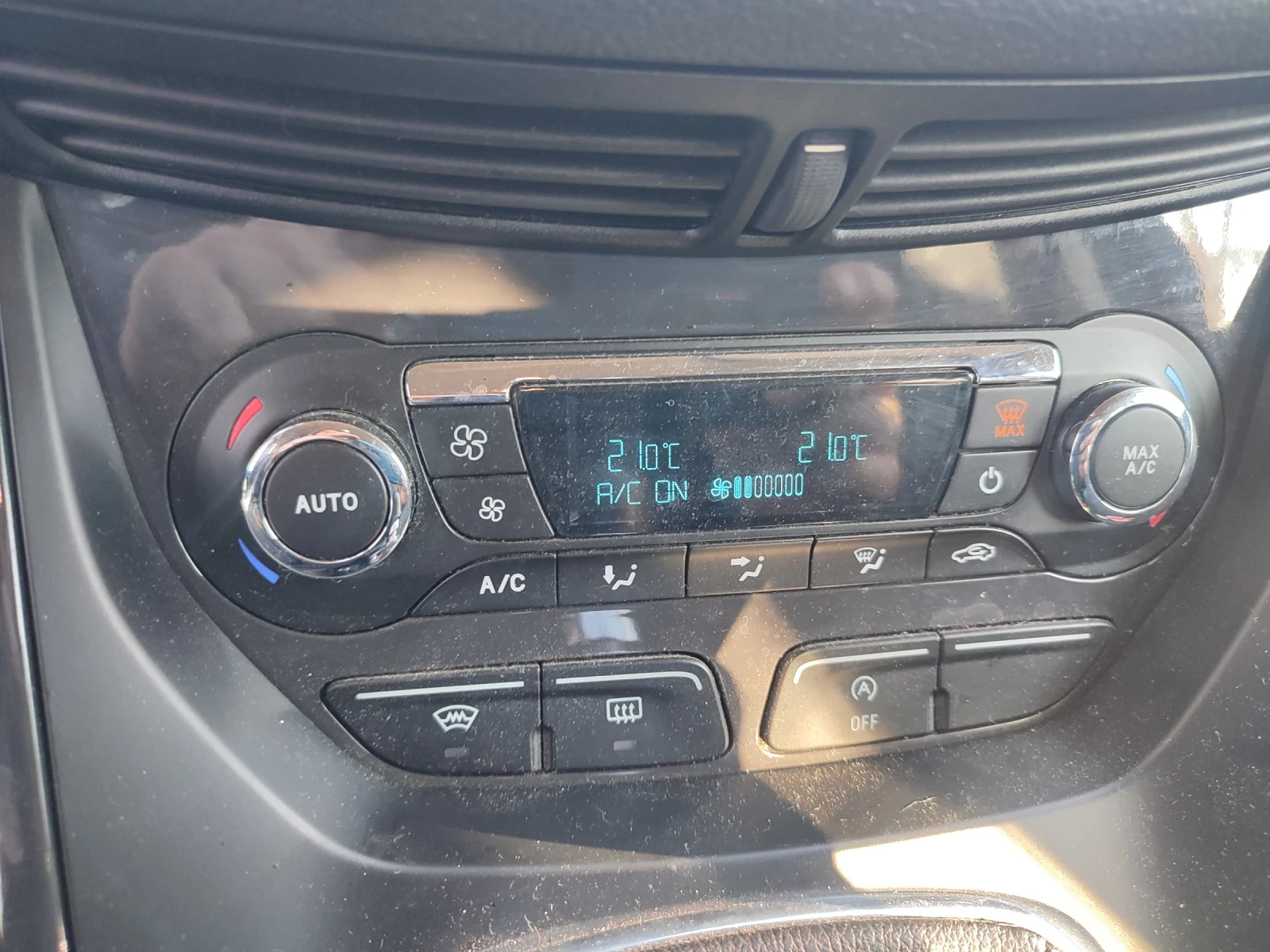 Ford Kuga, снимка 7 - Автомобили и джипове - 53813426