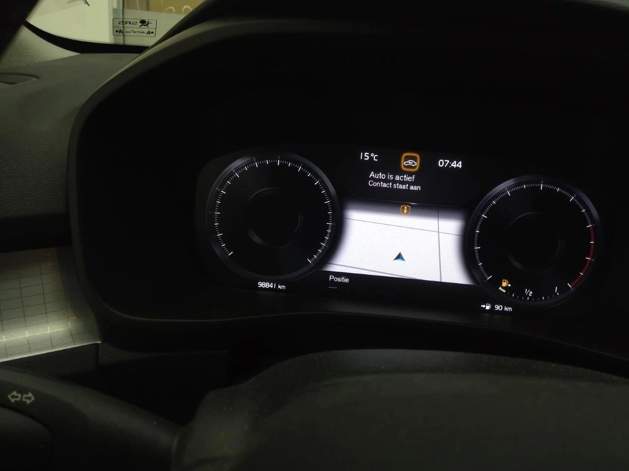 Volvo XC40 T2 Momentum Business, снимка 13 - Автомобили и джипове - 54079530