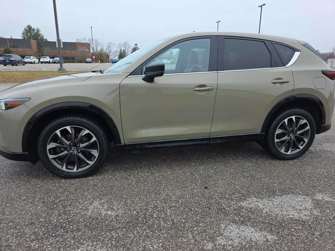 Mazda CX-5 * Suna* 2 КЛЮЧА* PANO* KEYLESS* ПОДГРЕВ* , снимка 2 - Автомобили и джипове - 54084032