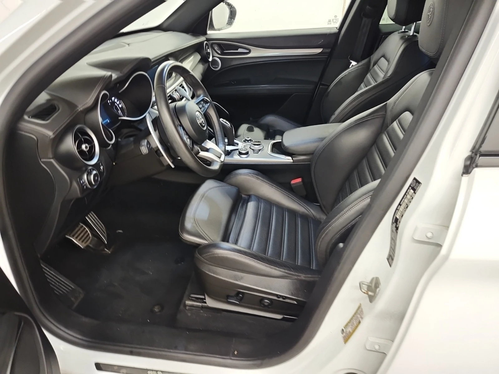 Alfa Romeo Stelvio VELOCE AWD, снимка 7 - Автомобили и джипове - 54260389