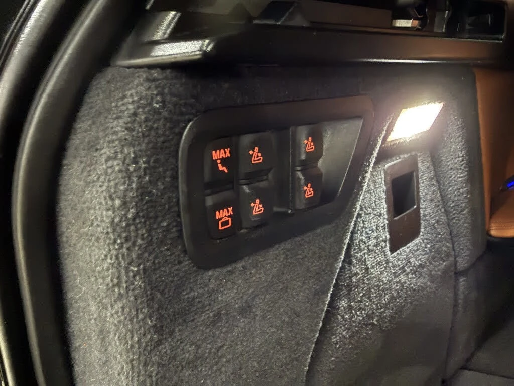 BMW X7 xDrive40i * B58* M-Sport * АвтоКредит* ЦЕНА ДО БГ, снимка 16 - Автомобили и джипове - 54403689