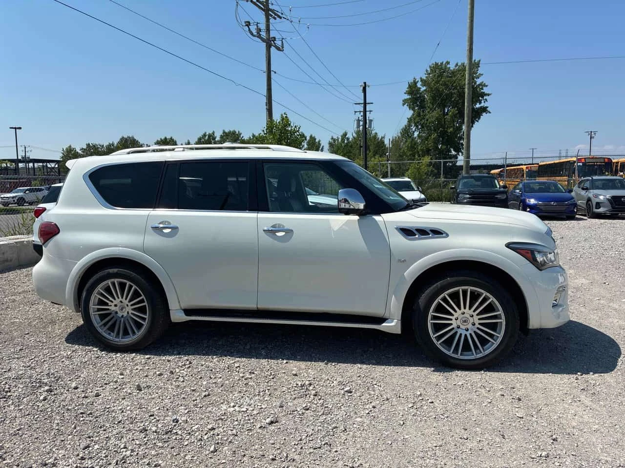 Infiniti QX80 ОБДУХВАНЕ| 360САМ| ПАНОРАМА| 8 МЕСТЕН| CARFAX, снимка 4 - Автомобили и джипове - 55278290