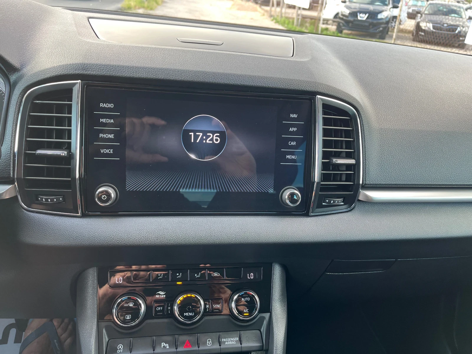 Skoda Karoq, снимка 11 - Автомобили и джипове - 55467278