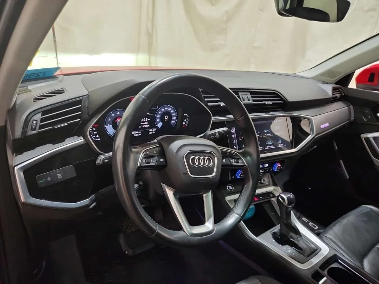 Audi Q3 * PROGRESSIV * CARFAX * S LINE * ПАНОРАМА * , снимка 10 - Автомобили и джипове - 55514690