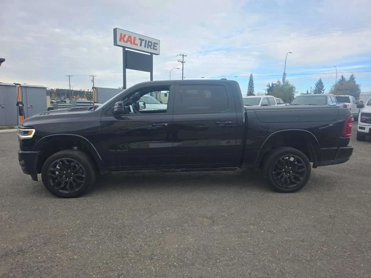 Dodge RAM 1500, снимка 2 - Автомобили и джипове - 56686101