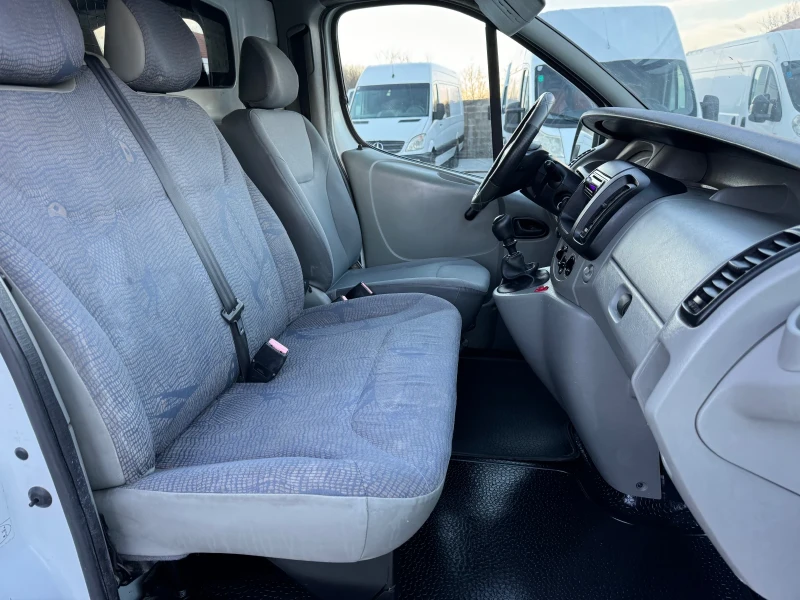 Renault Trafic 1.9DCI, снимка 12 - Бусове и автобуси - 48451647