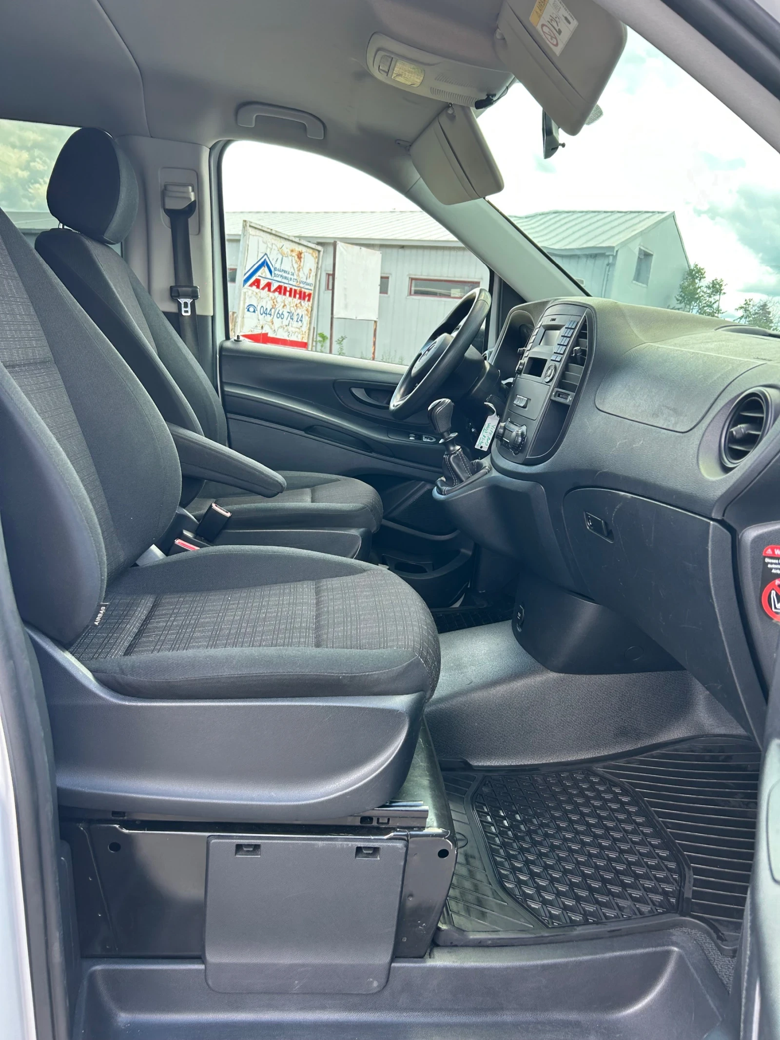 Mercedes-Benz Vito 2.2CDI 136ps LONG 9места 6ск Внос Германия ТОП, снимка 13 - Бусове и автобуси - 54642587