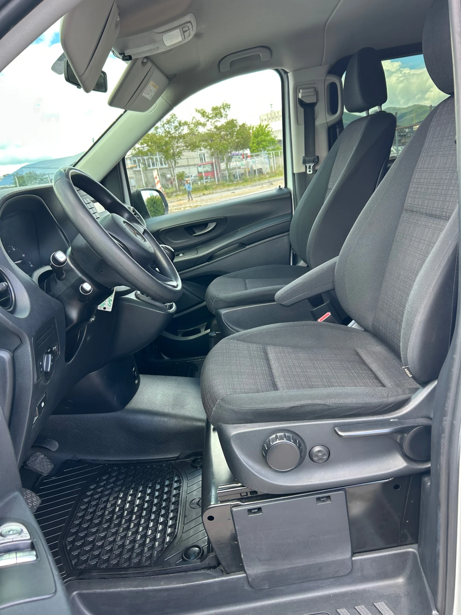 Mercedes-Benz Vito 2.2CDI 136ps LONG 9места 6ск Внос Германия ТОП, снимка 9 - Бусове и автобуси - 54642587