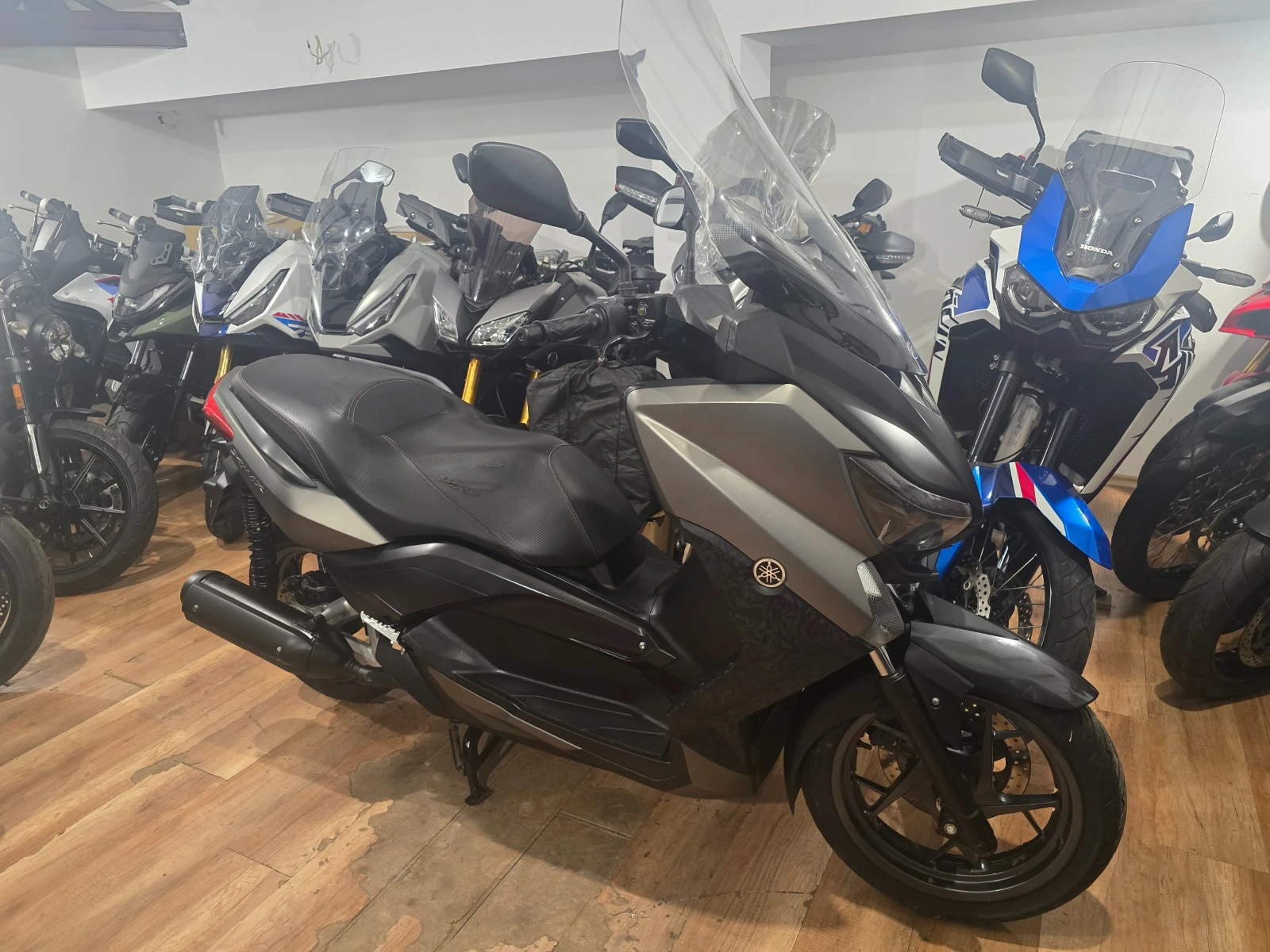 Yamaha X-max 250i