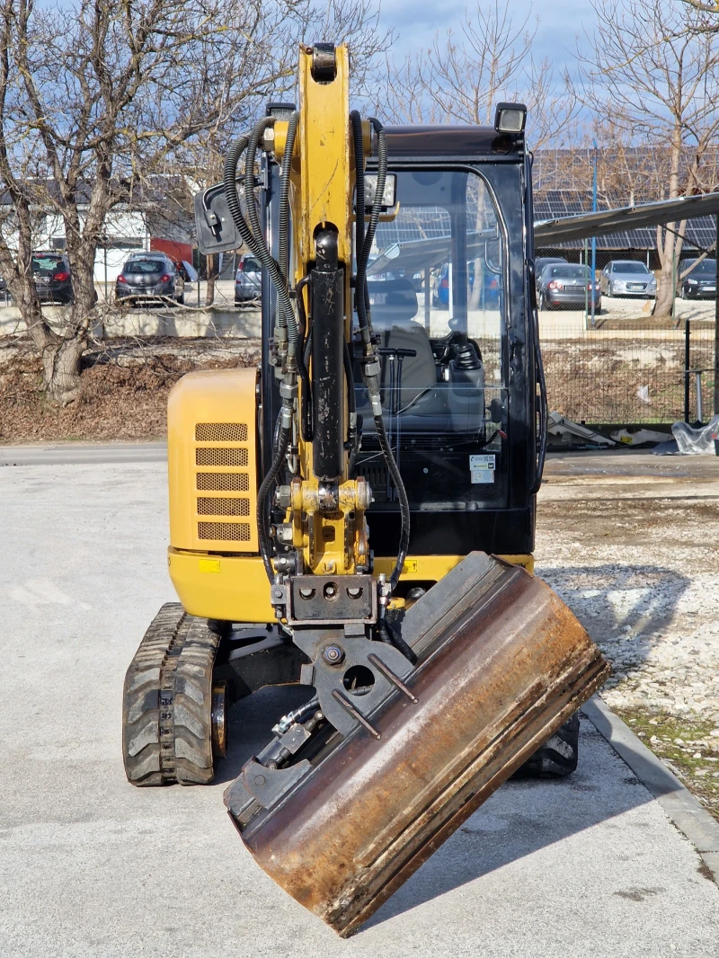 Багер Cat 302.7D CR/3.0т./3 кофи/Нулев радиус/Швейцария, снимка 3 - Индустриална техника - 48610183