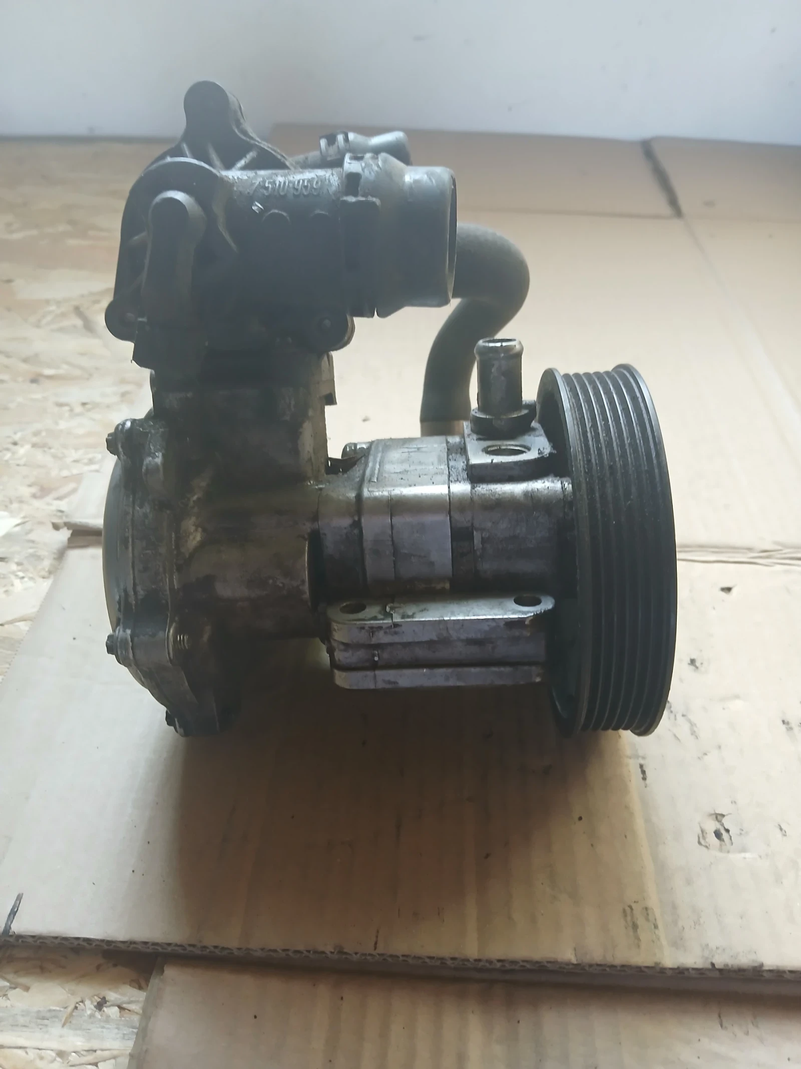 3242-7500335 хидравлична помпа BMW E46 , снимка 2 - Части - 55289795