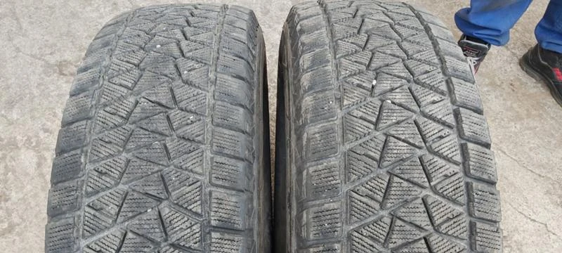 Гуми Зимни 255/70R16, снимка 1 - Гуми и джанти - 31251461