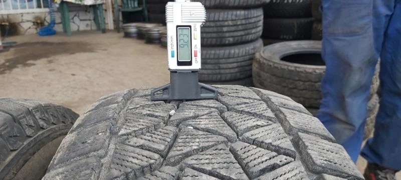 Гуми Зимни 255/70R16, снимка 4 - Гуми и джанти - 31251461