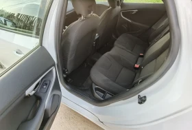 Volvo V40 D2 1.6 R-design, снимка 9