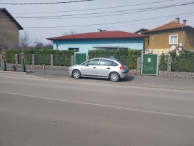 Citroen C4 1.4клима газ гаражен , снимка 3