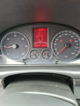 VW Touran - 3600 € / 7040.99 лв. - 58203008 9