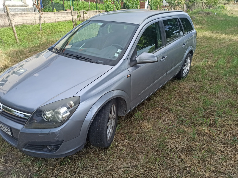 Opel Astra 1.7CDTI, снимка 4 - Автомобили и джипове - 44579831